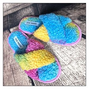 Steve Madden Peaceful Faux Fur Tie Dye Slippers